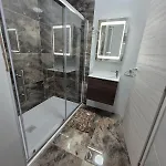 New 3 Bedroom And 3 Ba Location *